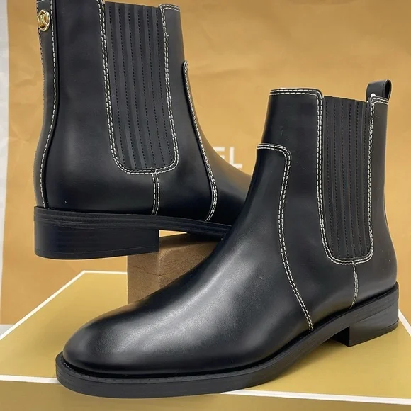 Michael Kors ELLA FLAT BOOTIE
FAUX LEATHER
49F4ELFE5L
BLACK - Picture 8 of 16